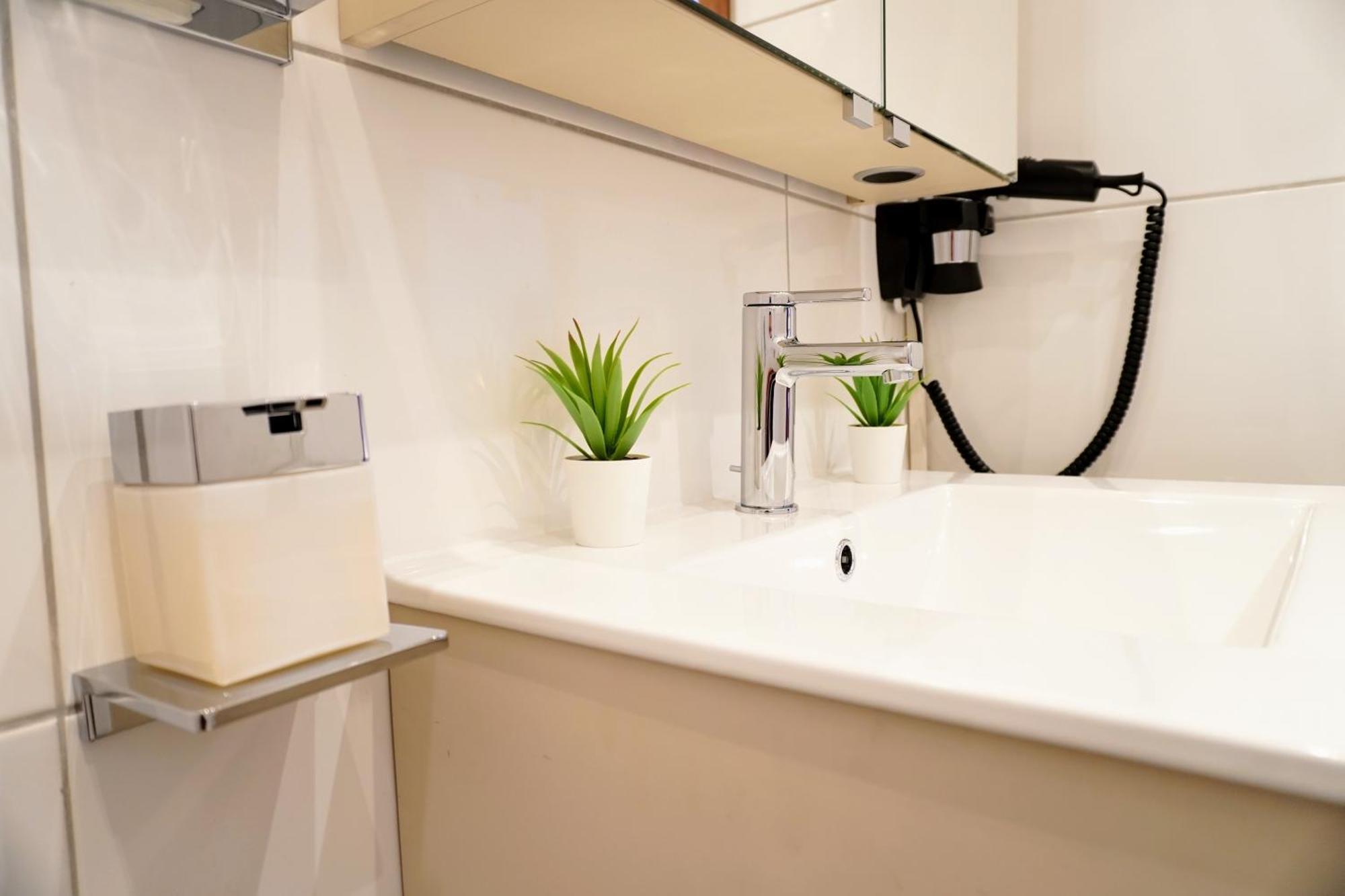 Lenastay I Nostalgieapartment I Innenstadt ไคเซอร์สเลาเทิร์น ภายนอก รูปภาพ
